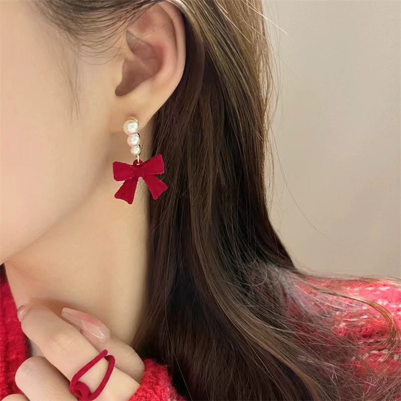 Women's Flocking Autumn And Winter Plush Earrings