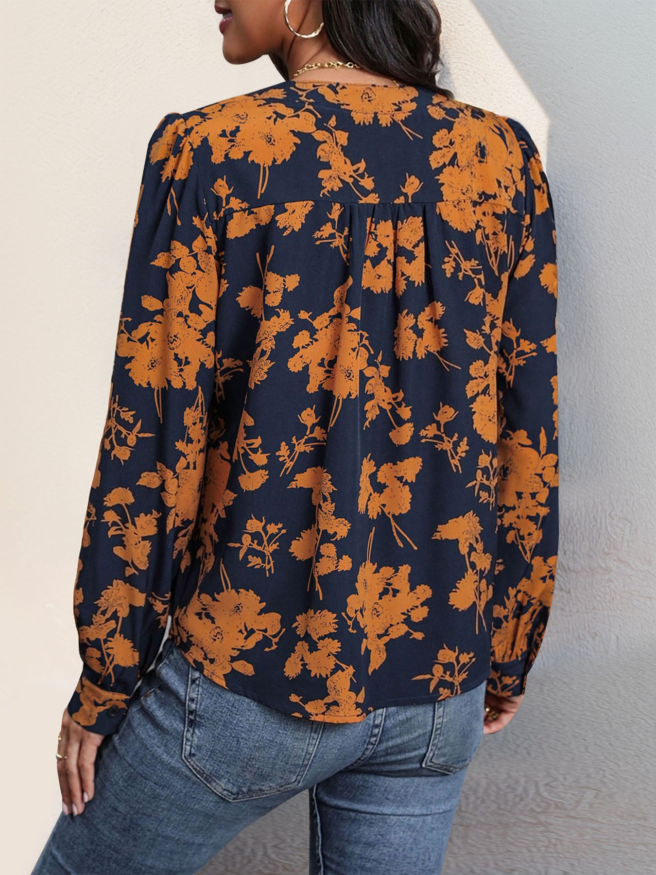 Title 2, Top Pullover V-neck Printed Shirt