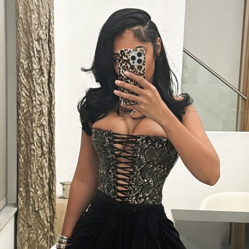 Buy Women's Clothing Online | Buy Trending Dresses for Women