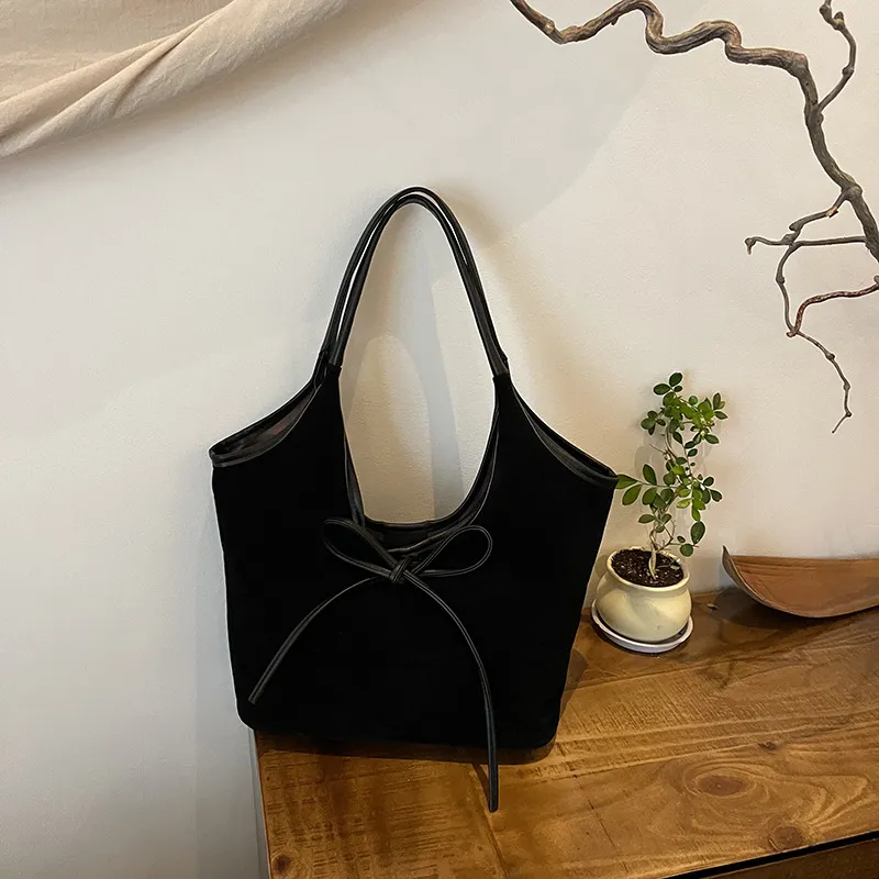 French Retro Large Capacity Frosted Underarm Bag - Black