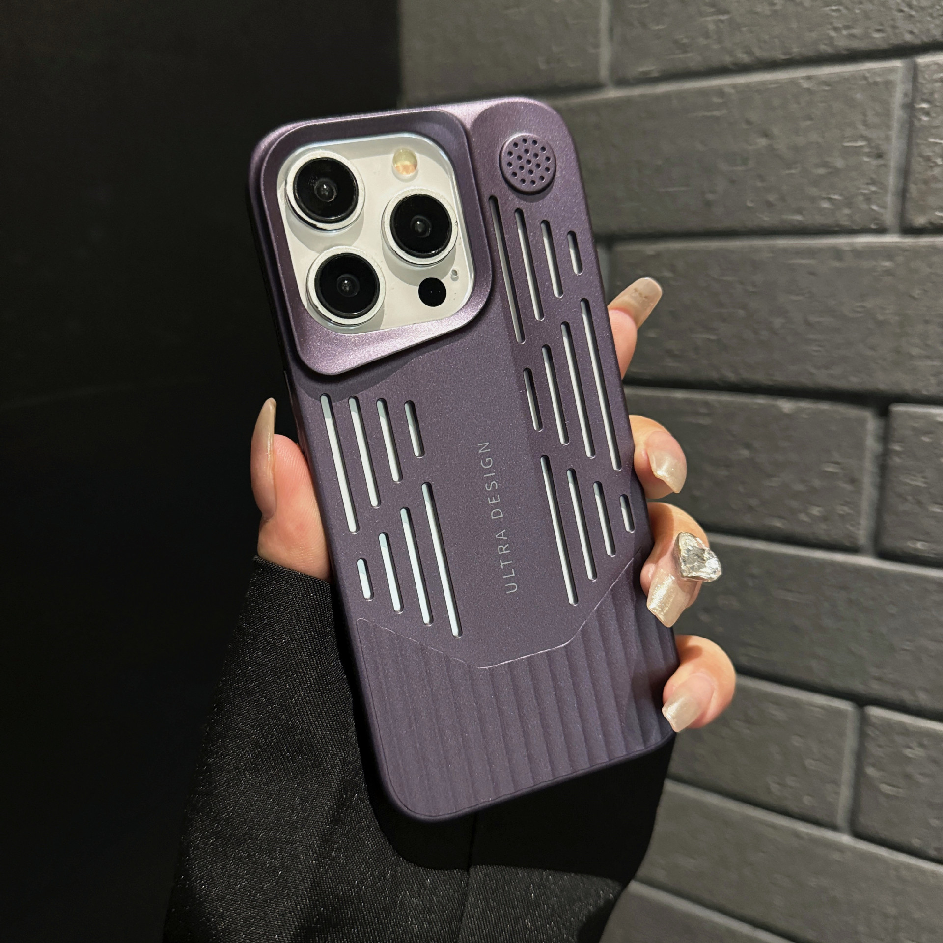 Aromatherapy Heat Dissipation Light Fragrance Phone Case - Image 3