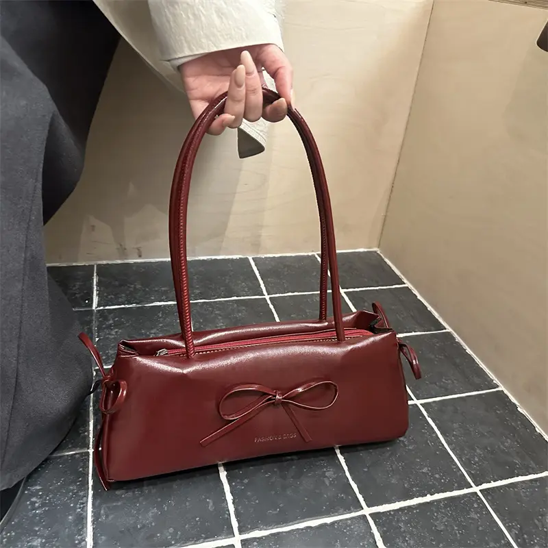 Casual And Stylish Large-capacity Shoulder Bag