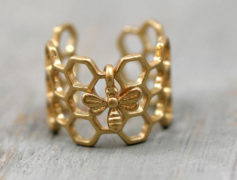 Personalized Creative Honeycomb Bee Hollow-Out Ring