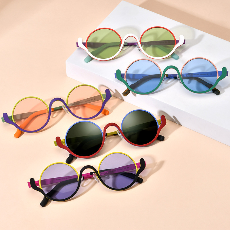 Female Casual Versatile Color Blocked Pure Titanium Round Sunglasses