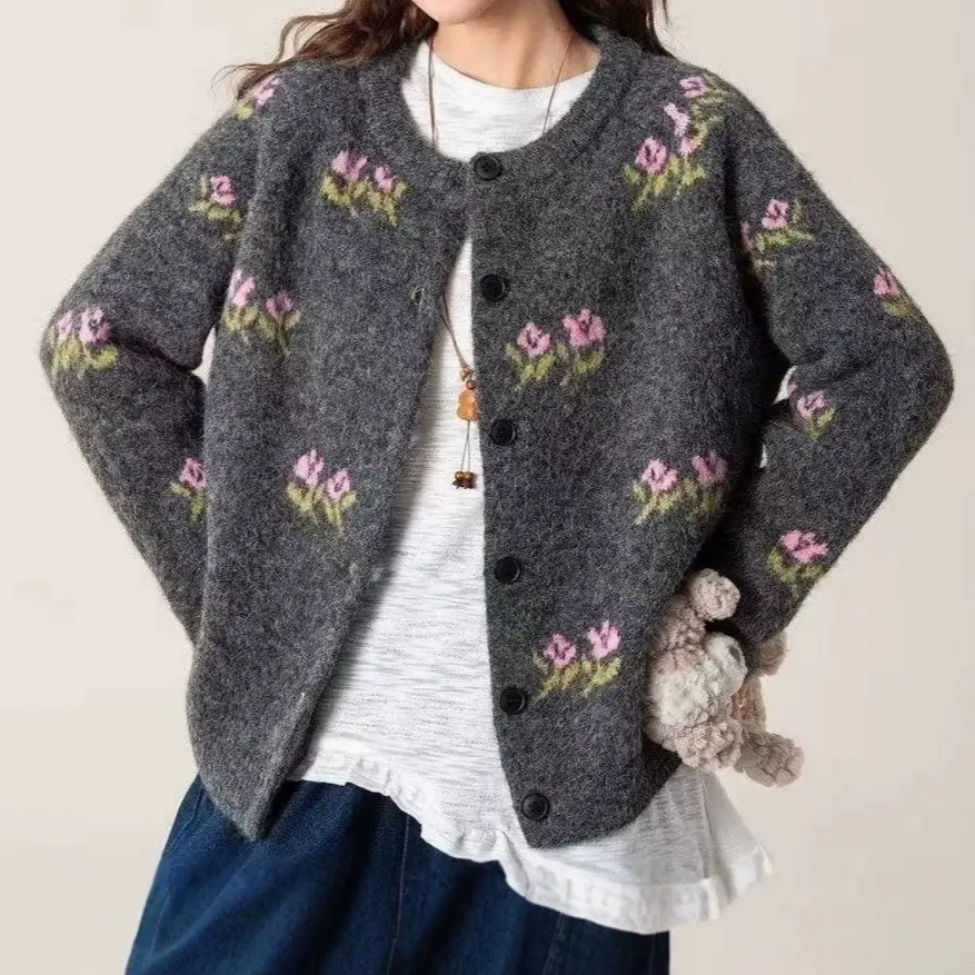 Retro-style Design Forward Floral Knit Cardigan