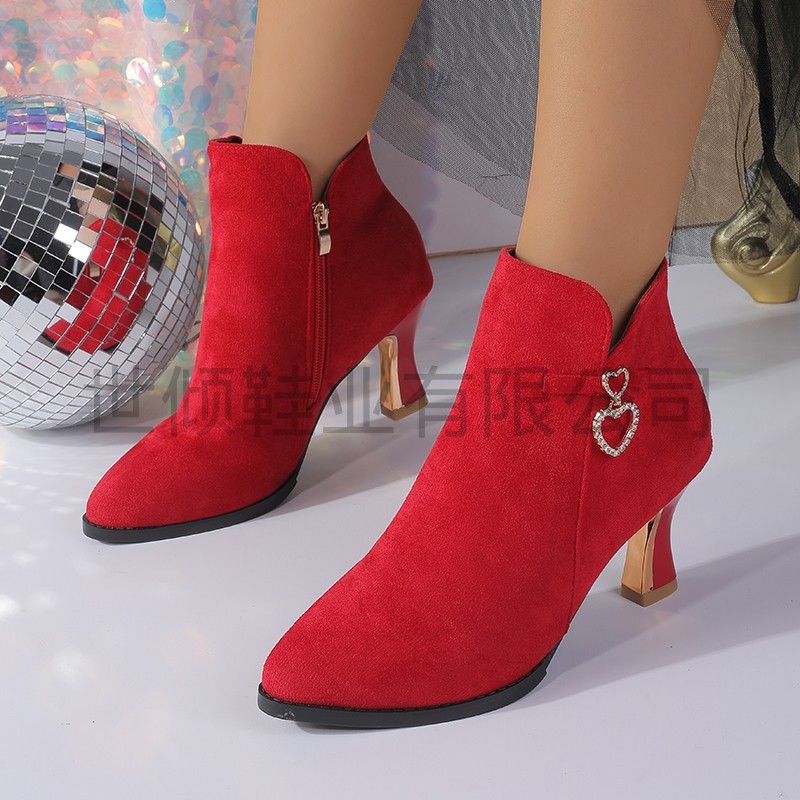 Plus-size Fashionable Casual Pointed-toe Chunky-heel High Boots