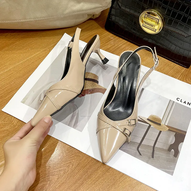 Women's Fashionable And Elegant Shoes With Buckle - Nude