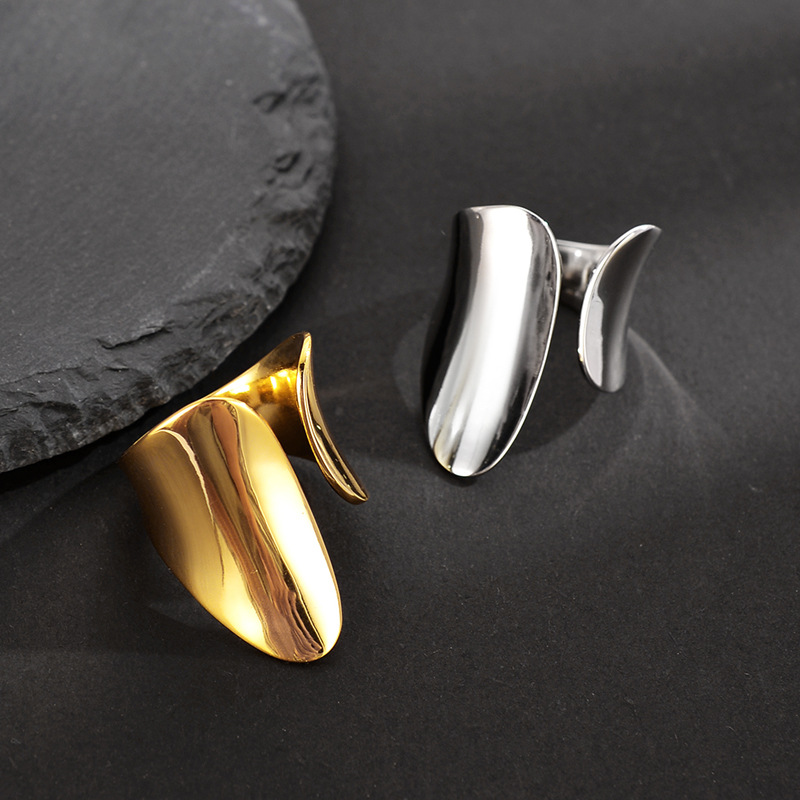 Women's Fashion Light Pasta Finger Ring