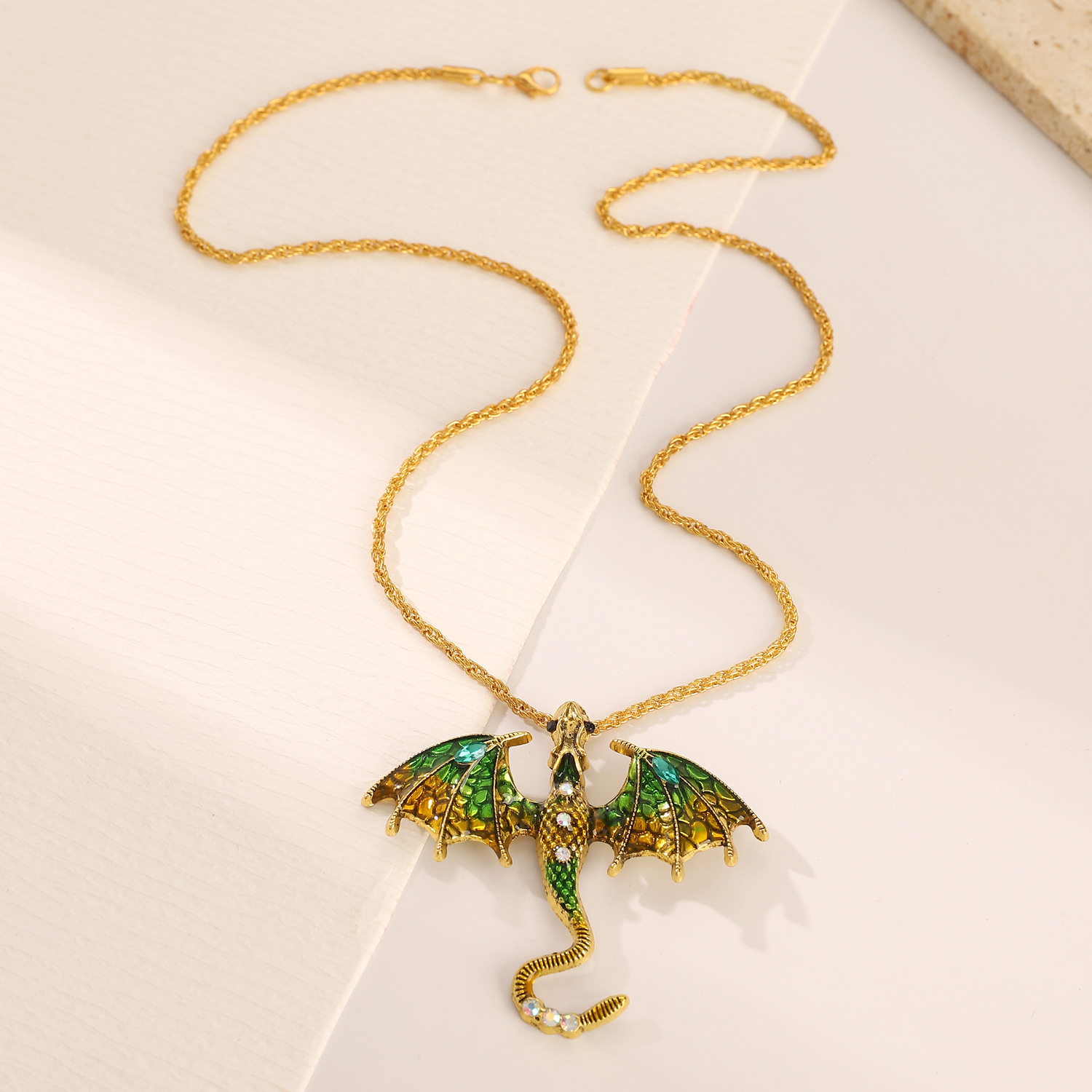 Retro Oil-drop Cartoon Flying Dragon Pendant Hip-hop Rhinestone-studded Necklace For Clubbing