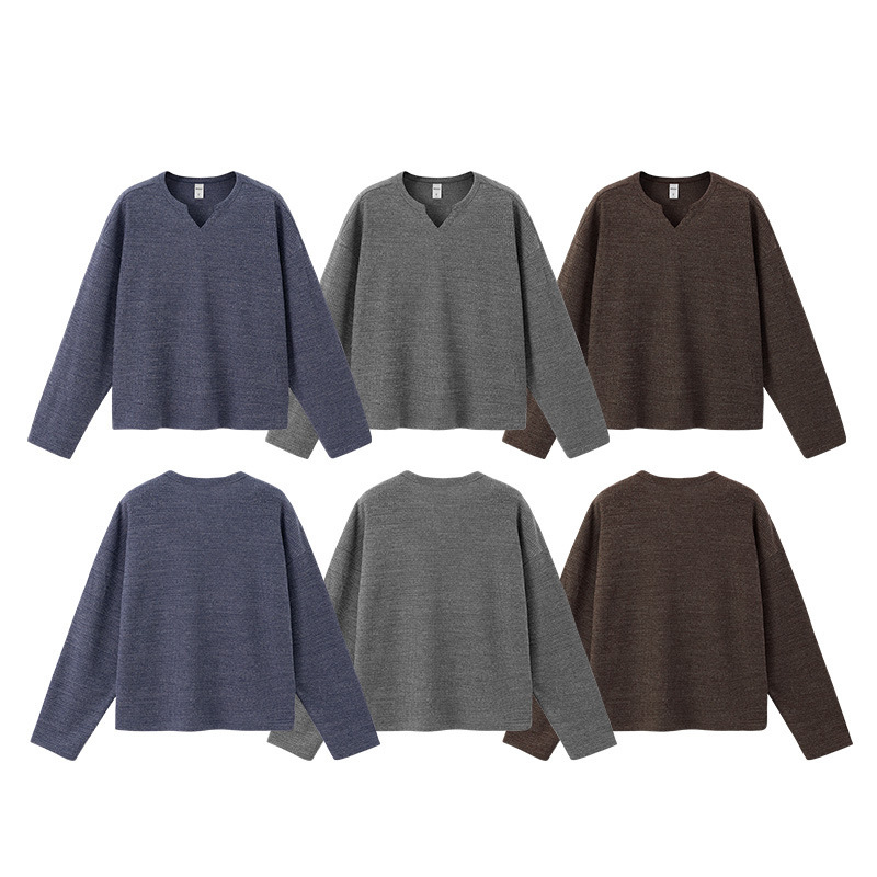 Solid-color V-neck Relaxed-fit Preppy-style T-shirt For Men