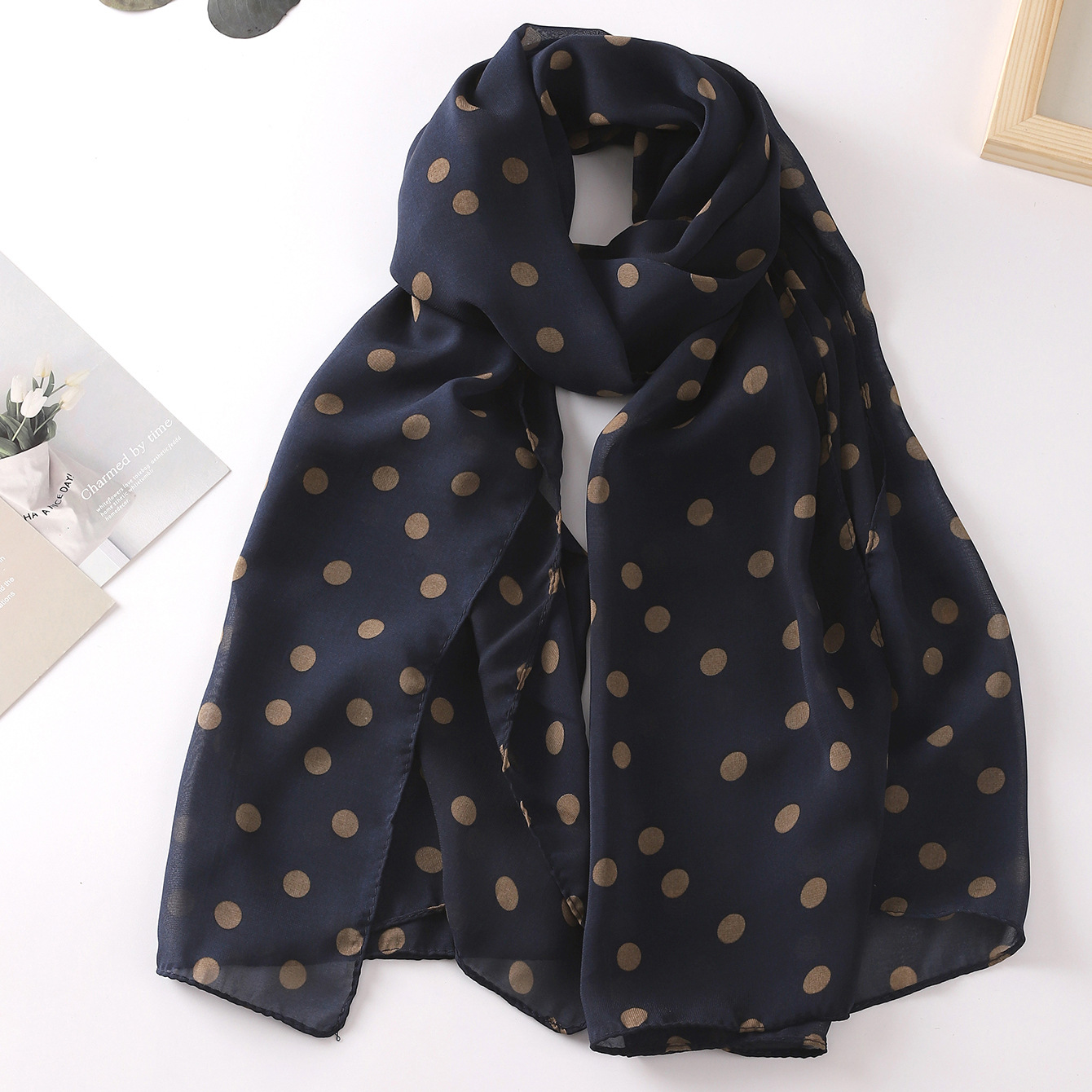 https://cf.cjdropshipping.com/quick/product/f10c058a-7b98-4870-bef6-1ac3ae8df75a.jpg