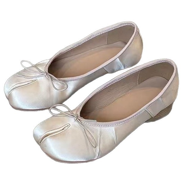 Womens Retro Low-Top Versatile Mid-Heel Shoes