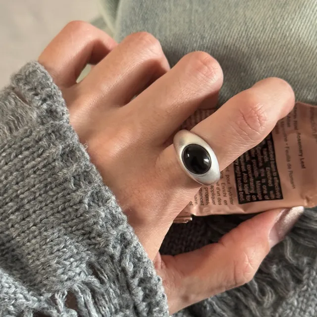 Women's Black Oval Affordable Luxury Fashion Open Ring Jz5176 - Shop at LoveMi
