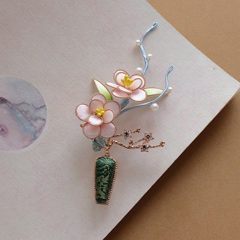 Silk Thread Brooch, picture 3 of 4