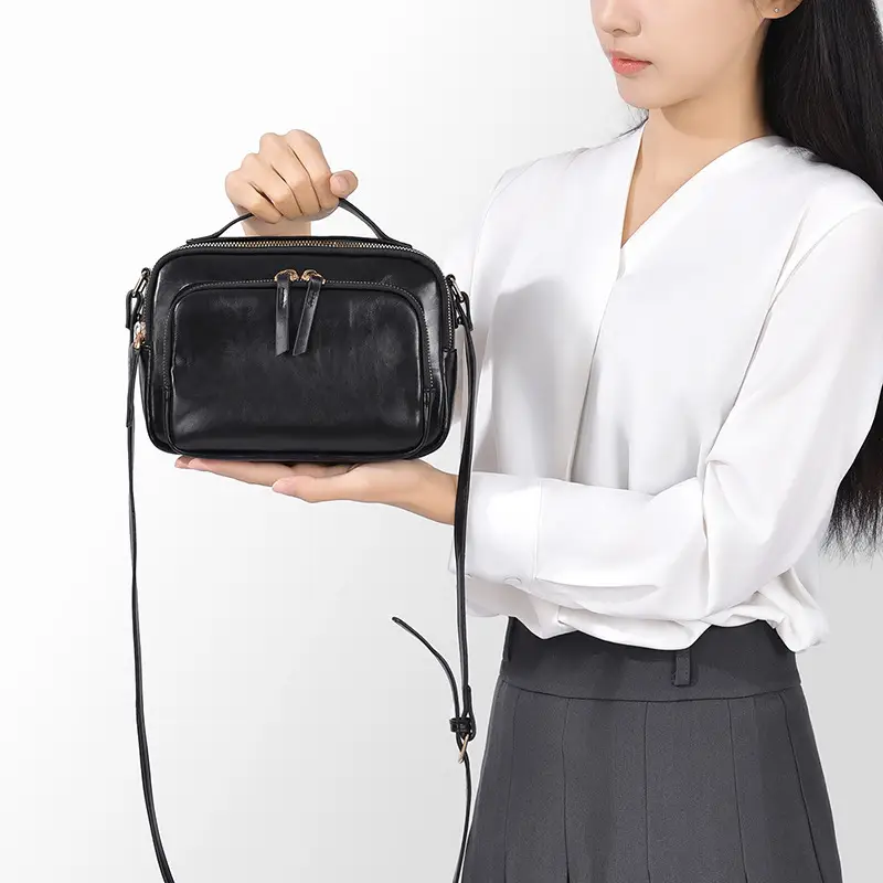Fashionable Commuter High-End Textured Vintage Shoulder Bag