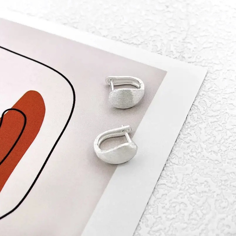 Simple Silver Needle Half Arc Brushed Women's Ear Clip