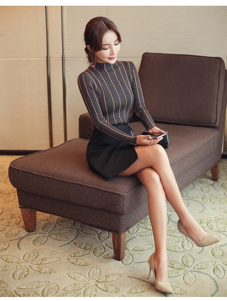 Title 7, Striped slim sweater