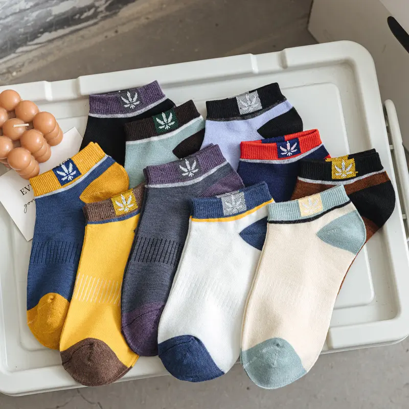 Maple Leaf Side-Logo Mens Short Socks Contrasting