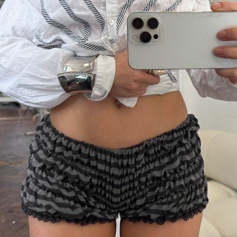 Frill Hem Shorts Striped Ruffle Punk Bloomers 12 f23db875 0b3a 4a06 86de 3fe39ec8f179