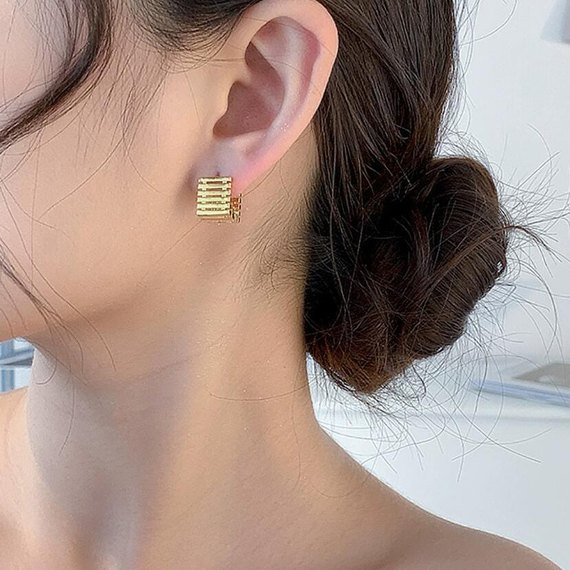 Female Special-interest Design Square Geometry Hollow Stud Earrings