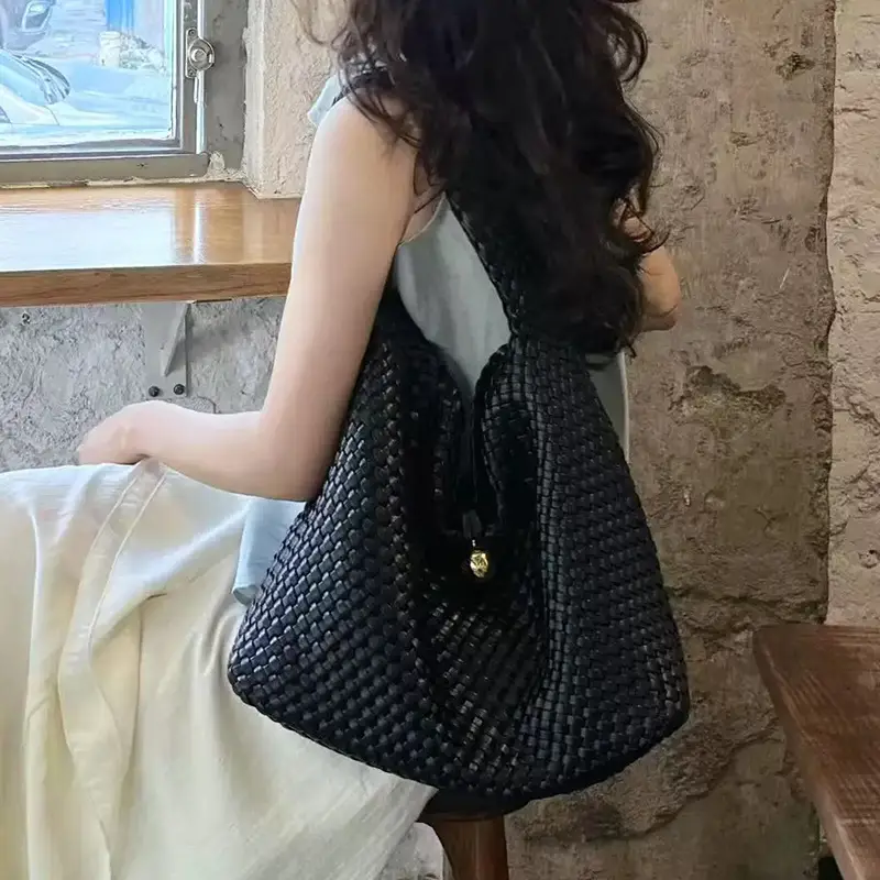 Fashionable Handwoven Bag For Women