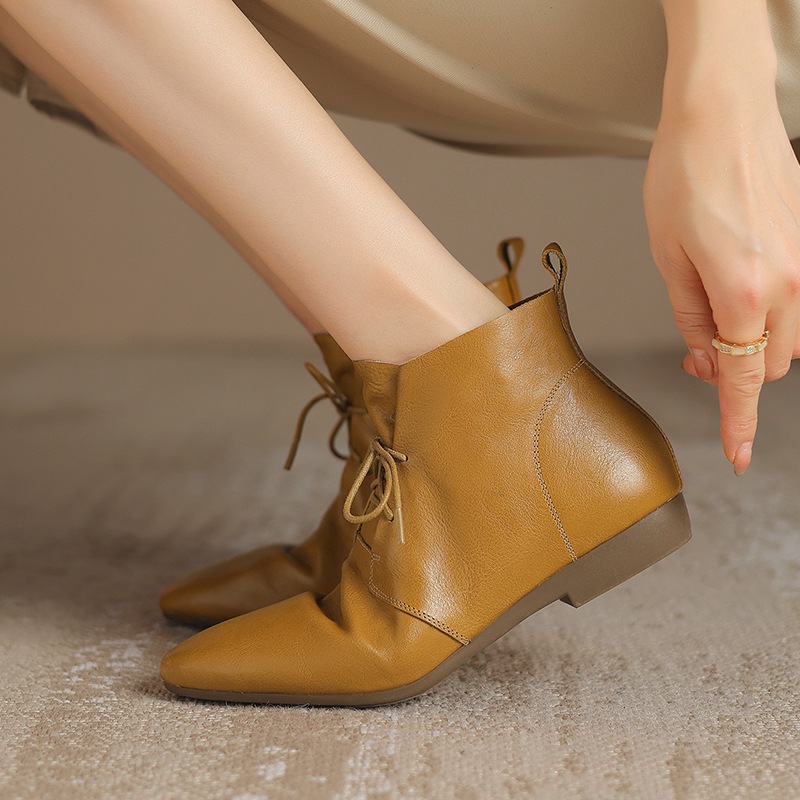 Versatile Casual Ankle Boots With A Round Toe And Flat Sole In A Vintage Style