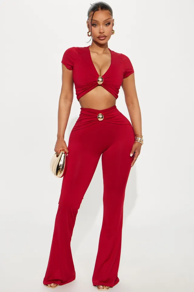 Low cut V neck Short sleeved T shirt Top With Hardware Waist length Bodycon Trousers Set Red - Shop at LoveMi