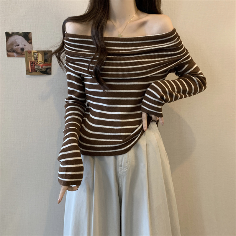 Title 3, Autumn New Off-shoulder Striped Sweater