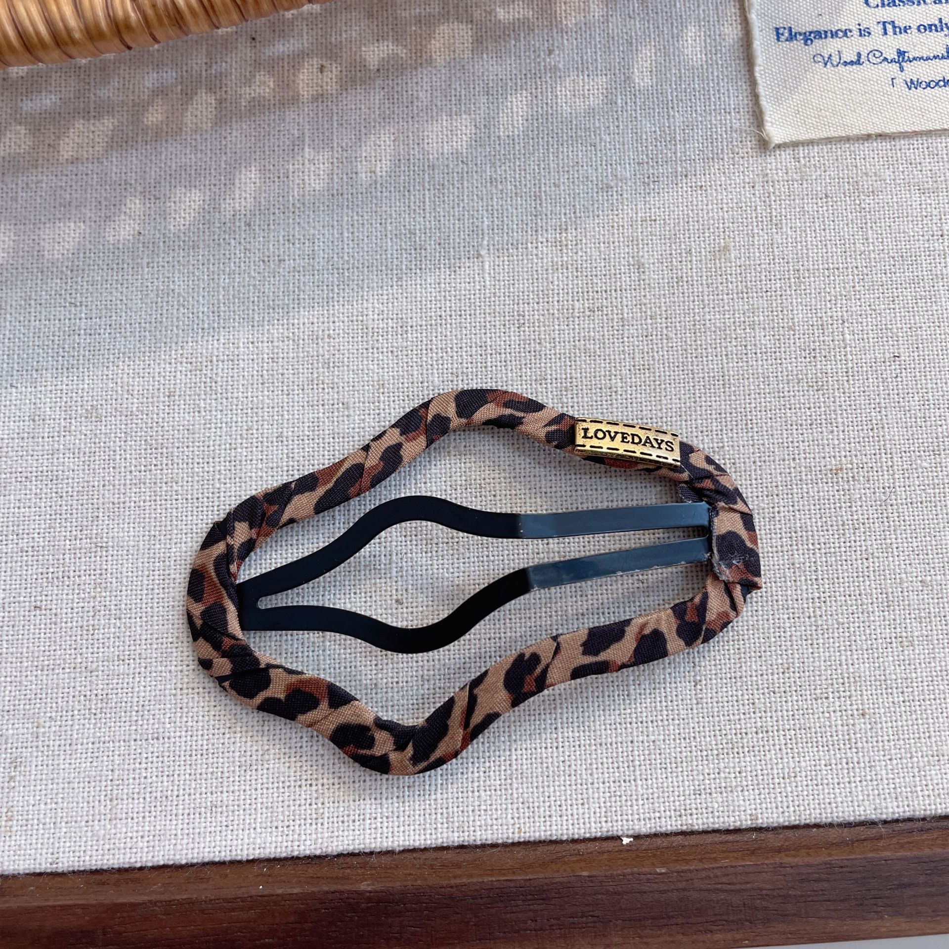 Retro Leopard-Print Bang Clip Simple And Chic Hairclip For Women To Style Fringe Or Loose Strands