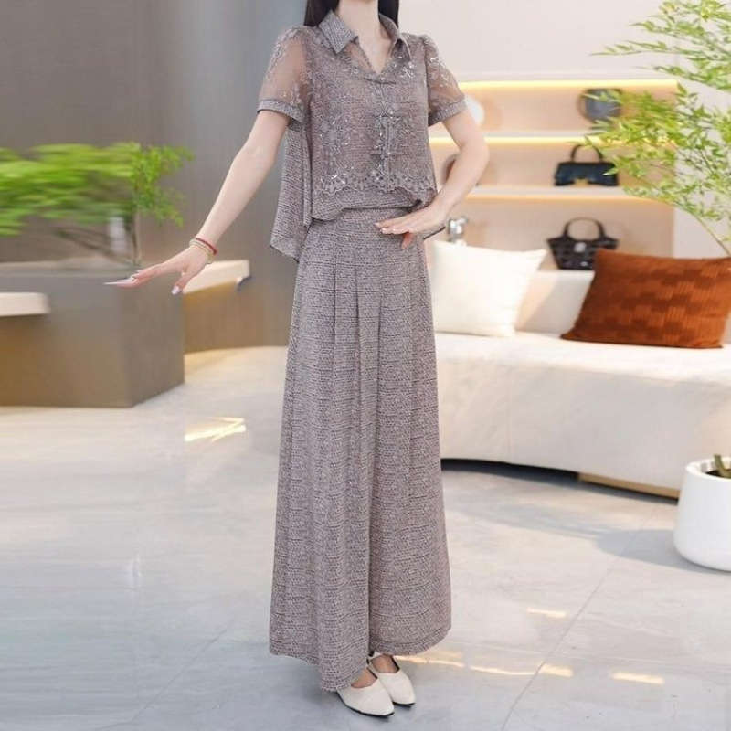 New Stylish And Loose-fitting Two-piece Set With A Waist-defining Design For A Slimming Effect