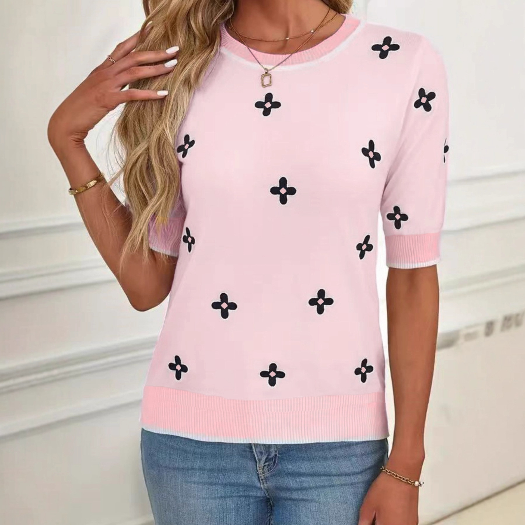 Simple Crew-Neck Plus-Size Short-Sleeve Knit Top