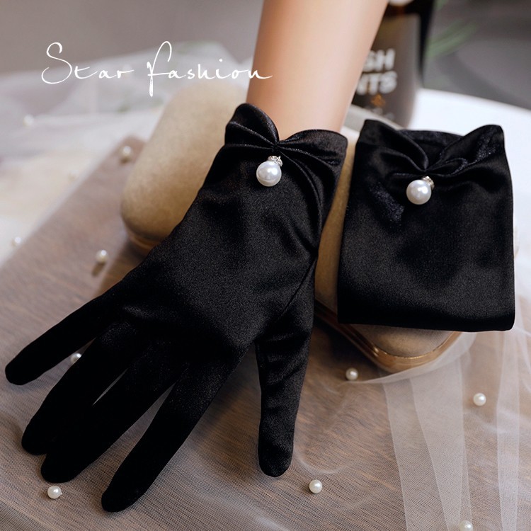 Satin One Pearl Gloves Black