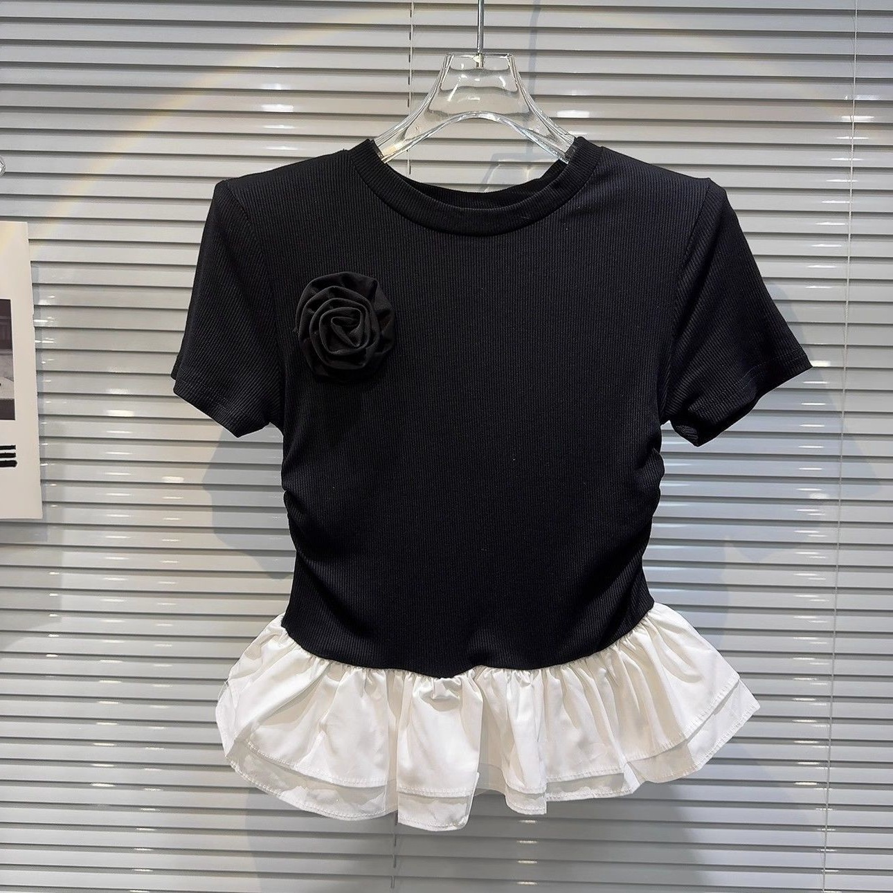 Hem Flower Brooch Short Sleeve Half Sleeve T-shirt