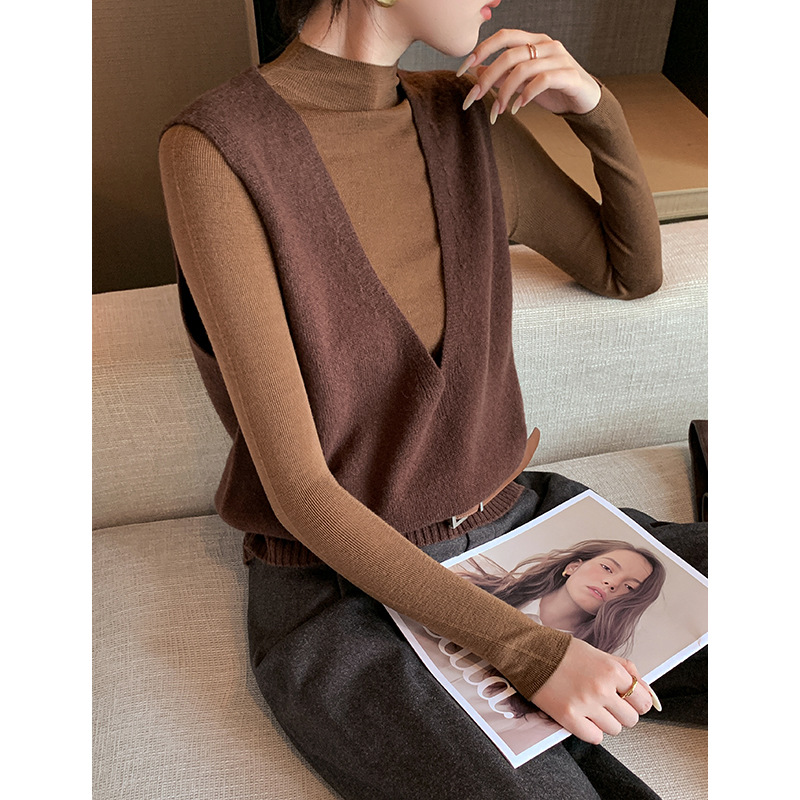 Elegant Deep V-neck Pure Wool Versatile Layered Knit Vest
