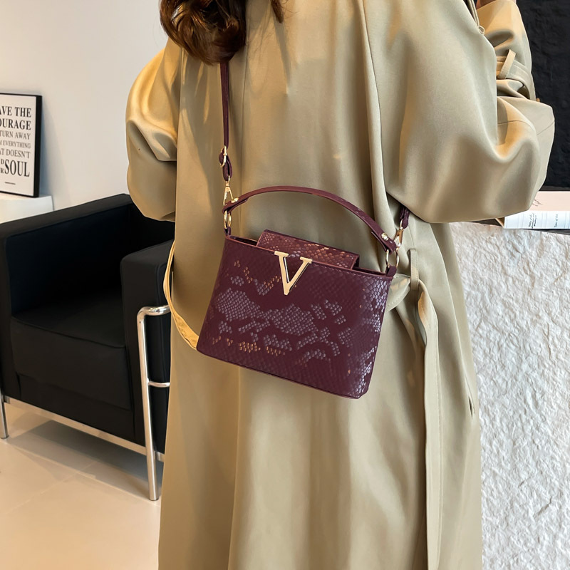 Stylish High-value Work Commute Crossbody Bag