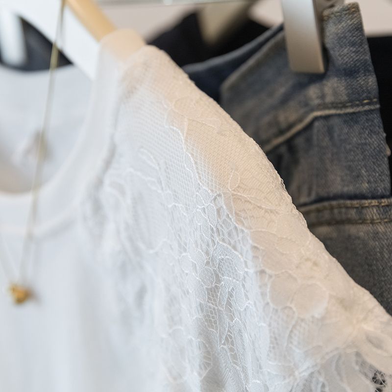 Simple Lace-spliced Round-neck Short Sleeves Simple Lace-spliced Round-neck Short Sleeves