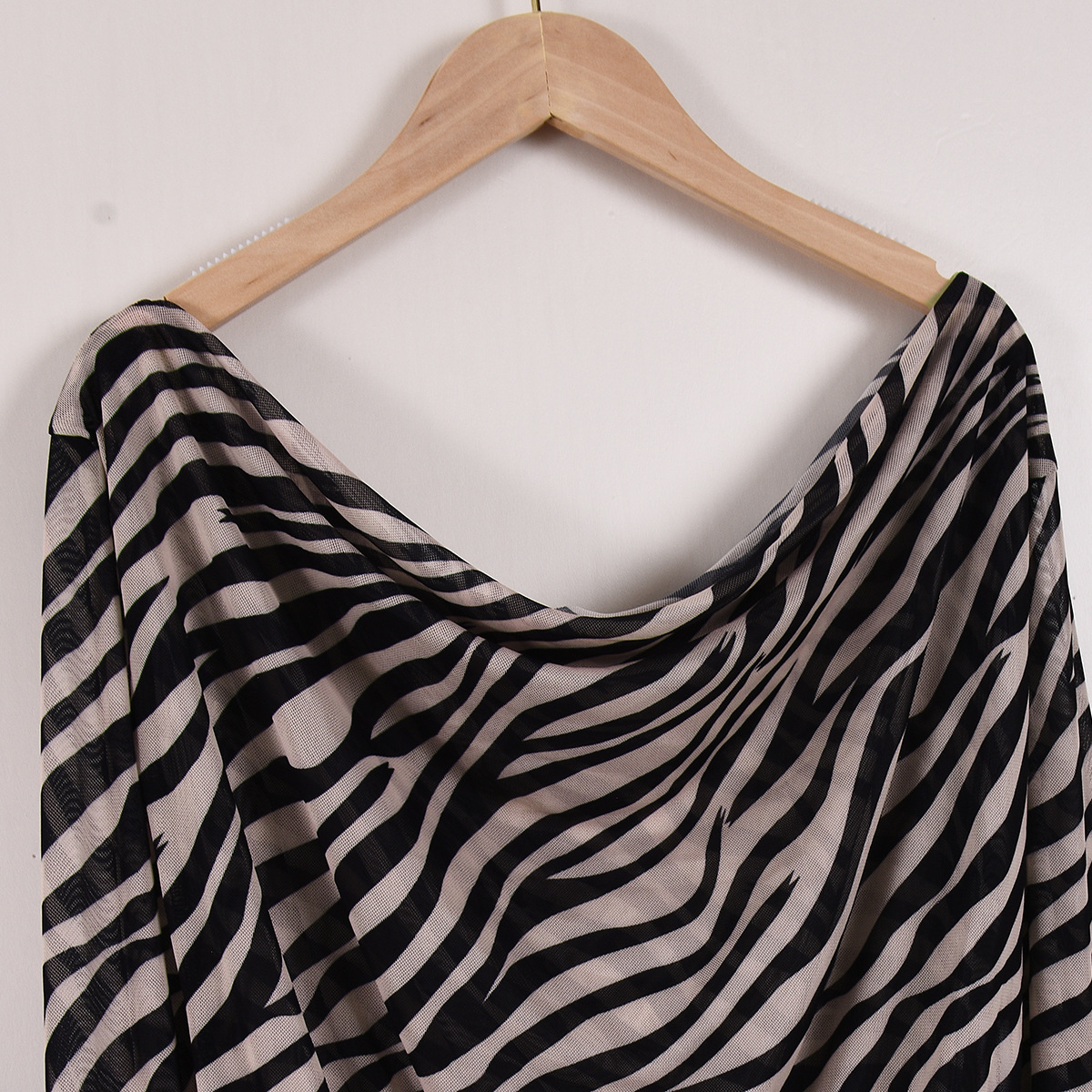 Off-Shoulder Bell Sleeve Top & Skirt F446efb0 7f48 4f6a B925 4b8194081a8e