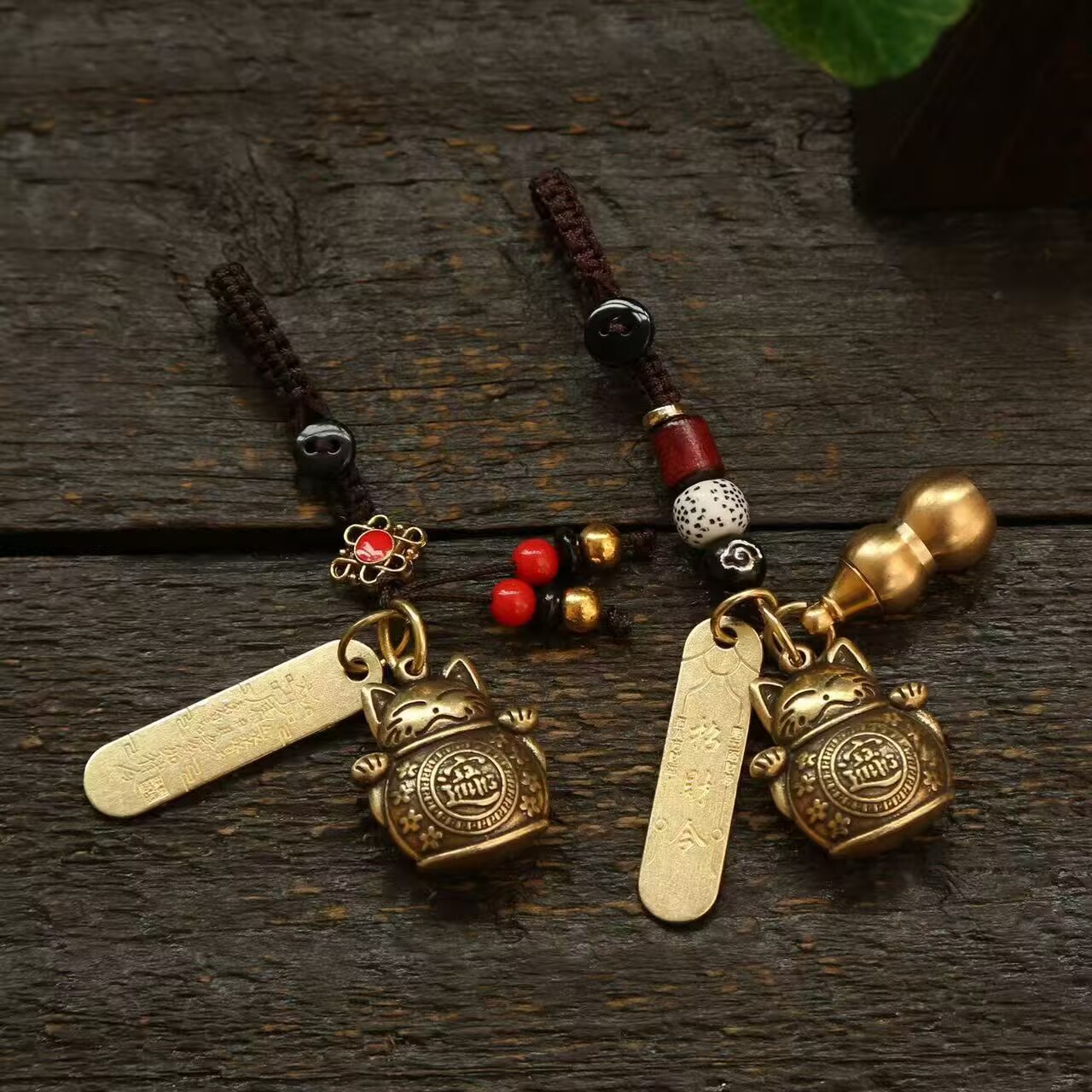 Retro Car Pendant For Men And Women