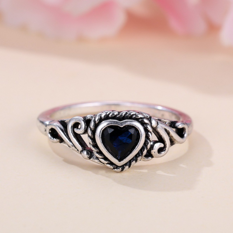 Creative Antique Silver Black Heart-shaped Sapphire Blue Ring