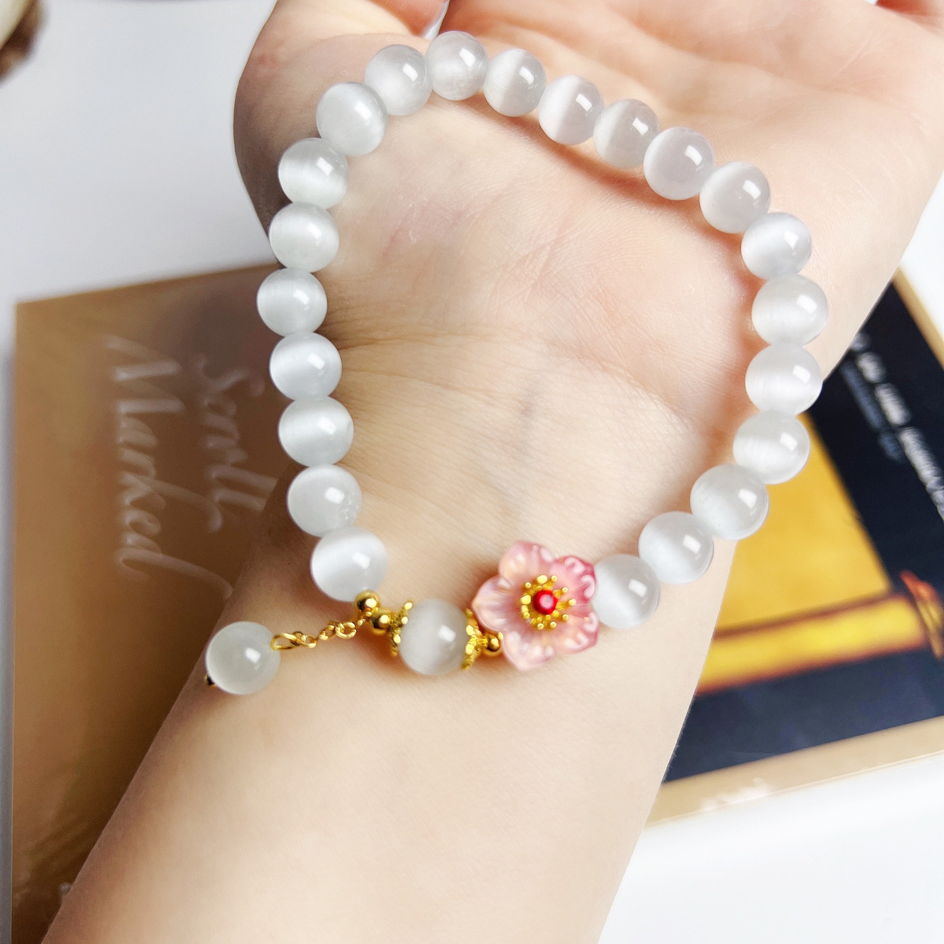 https://cf.cjdropshipping.com/quick/product/f50365a1-3a5b-4f5a-a63e-456ec19ee17f.jpg