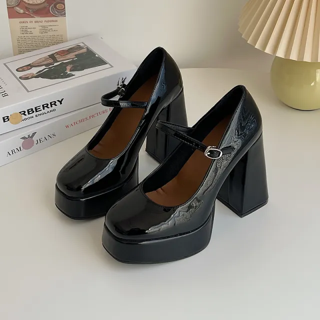 Black Retro New Spring And Autumn French Chunky Heel High Heel Shoes Black - Shop at LoveMi