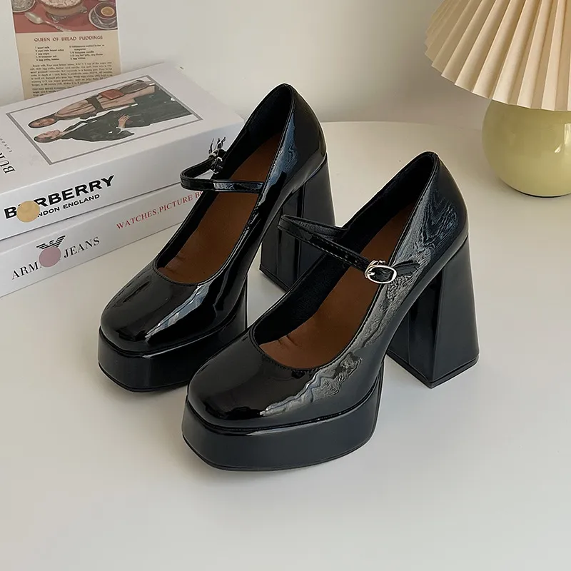 Black Retro New Spring And Autumn French Chunky Heel High Heel Shoes - Black