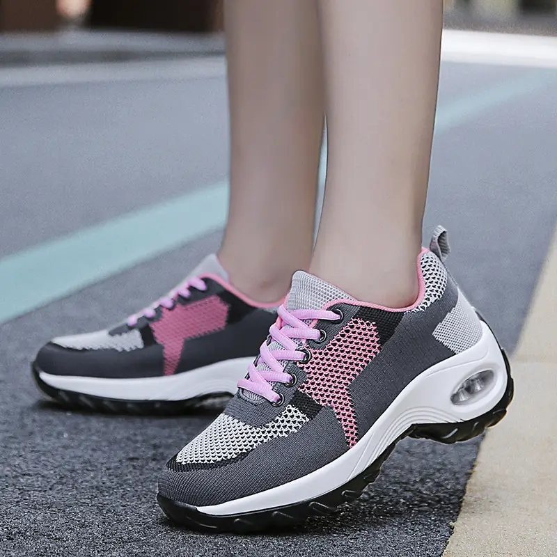 Lightweight Soft-soled Rocking Shoes With A Flyknit Mesh Upper And Air Cushion