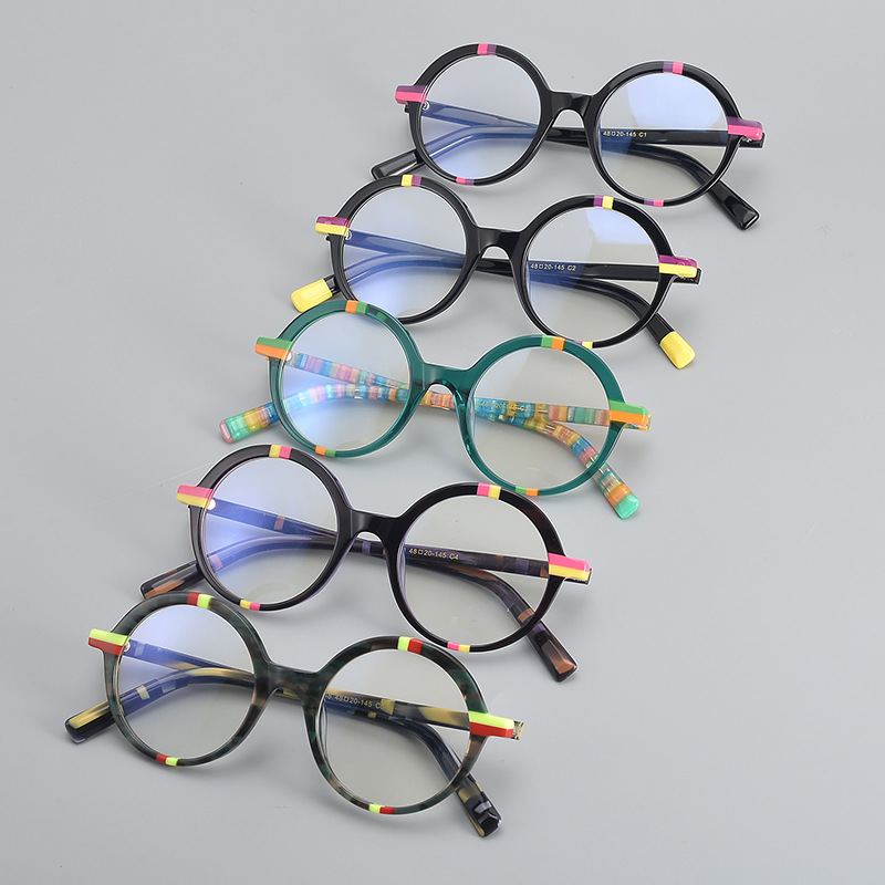 Feminine Oval-shaped Natural Frame Glasses - Image 3