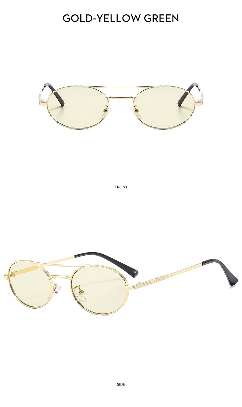 Retro metal sunglasses C3 silver frame gray lenses, lifestyle outdoor photo
