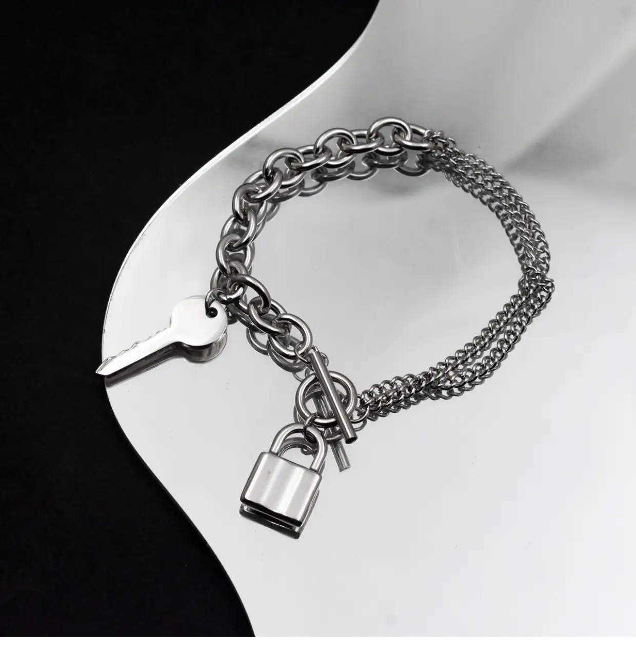 Fashion Key Lock Titanium Steel Bracelet
