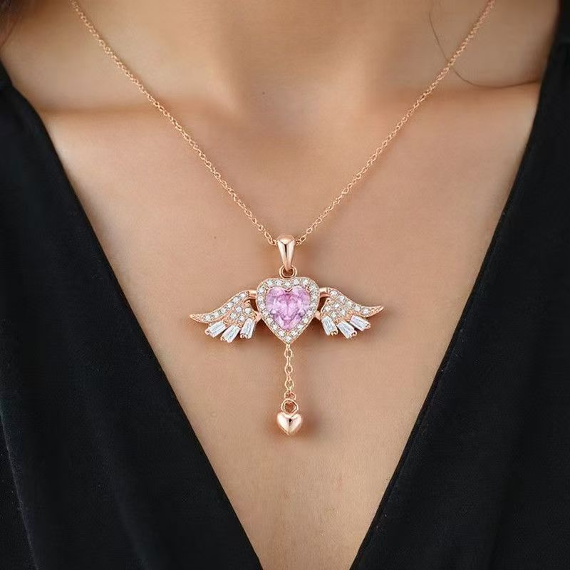 Angel Heart Necklace With Moving Wings And A Clavicle Chain - Jewelry & Watches