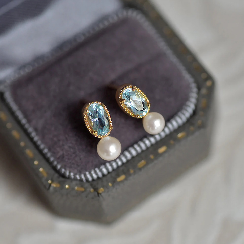 Elegant Stud Earrings