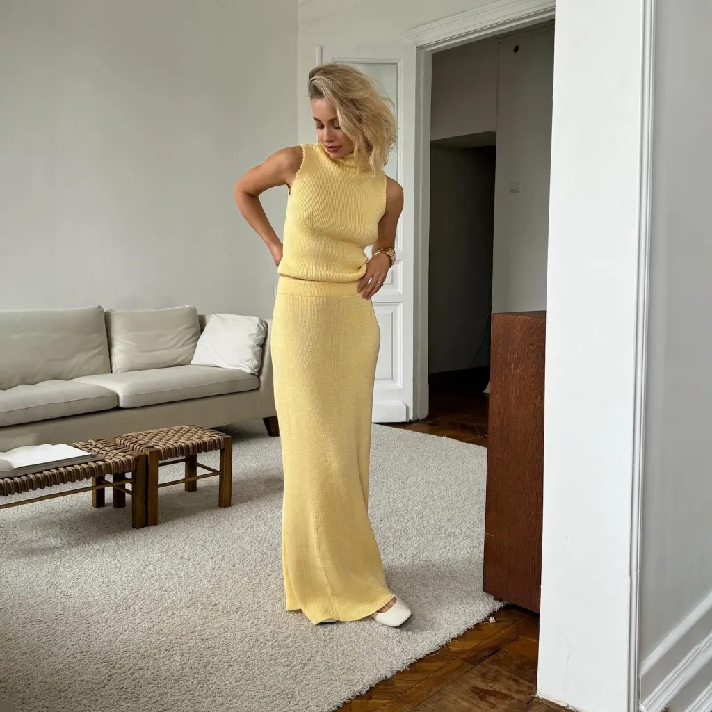 French Sleeveless Turtleneck Cotton Wool Top Gentle Elegant Low Waist Skirt Suit - T3864 Yellow
