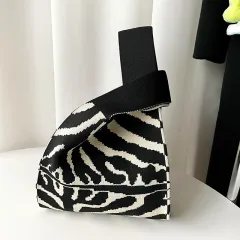 Special-interest Design High-grade Fashion All-match Knitted Shoulder Bag - Black - View 1